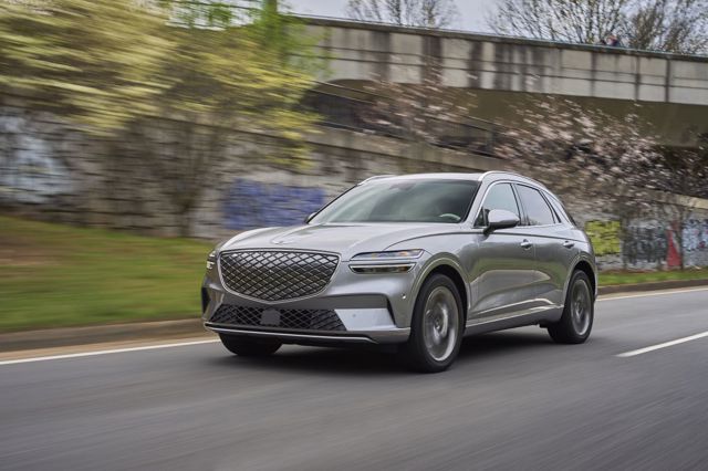 Genesis Gv70 photo 33