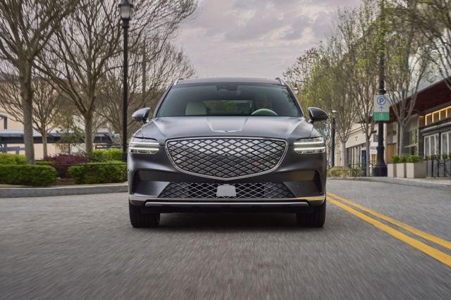 Genesis Gv70 photo 34
