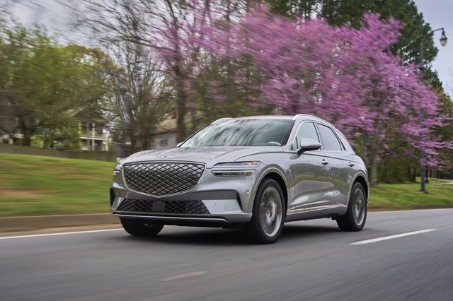 Genesis Gv70 photo 37