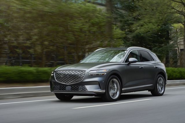 Genesis Gv70 photo 50