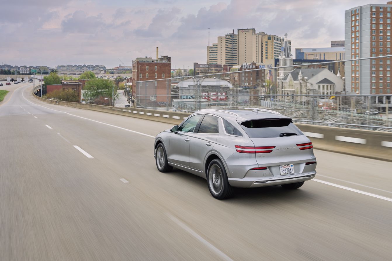 Genesis Gv70 photo 52