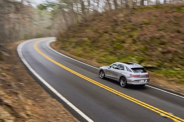 Genesis Gv70 photo 61