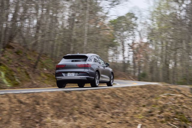 Genesis Gv70 photo 66