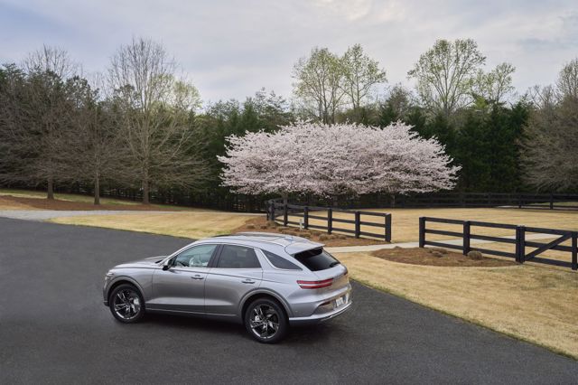 Genesis Gv70 photo 76