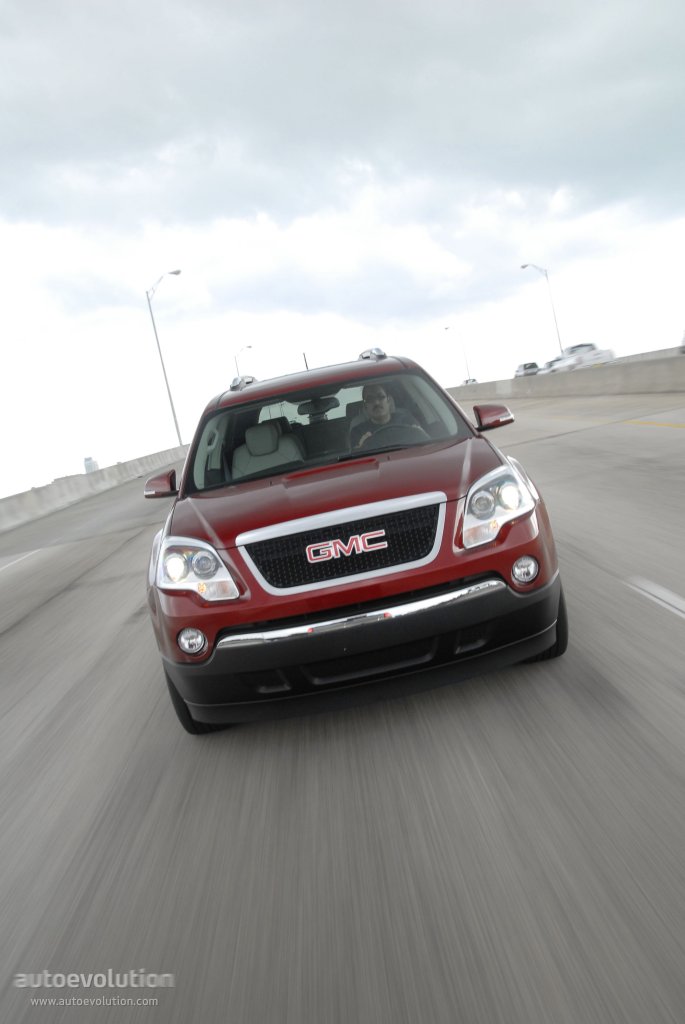 Gmc Acadia photo 2