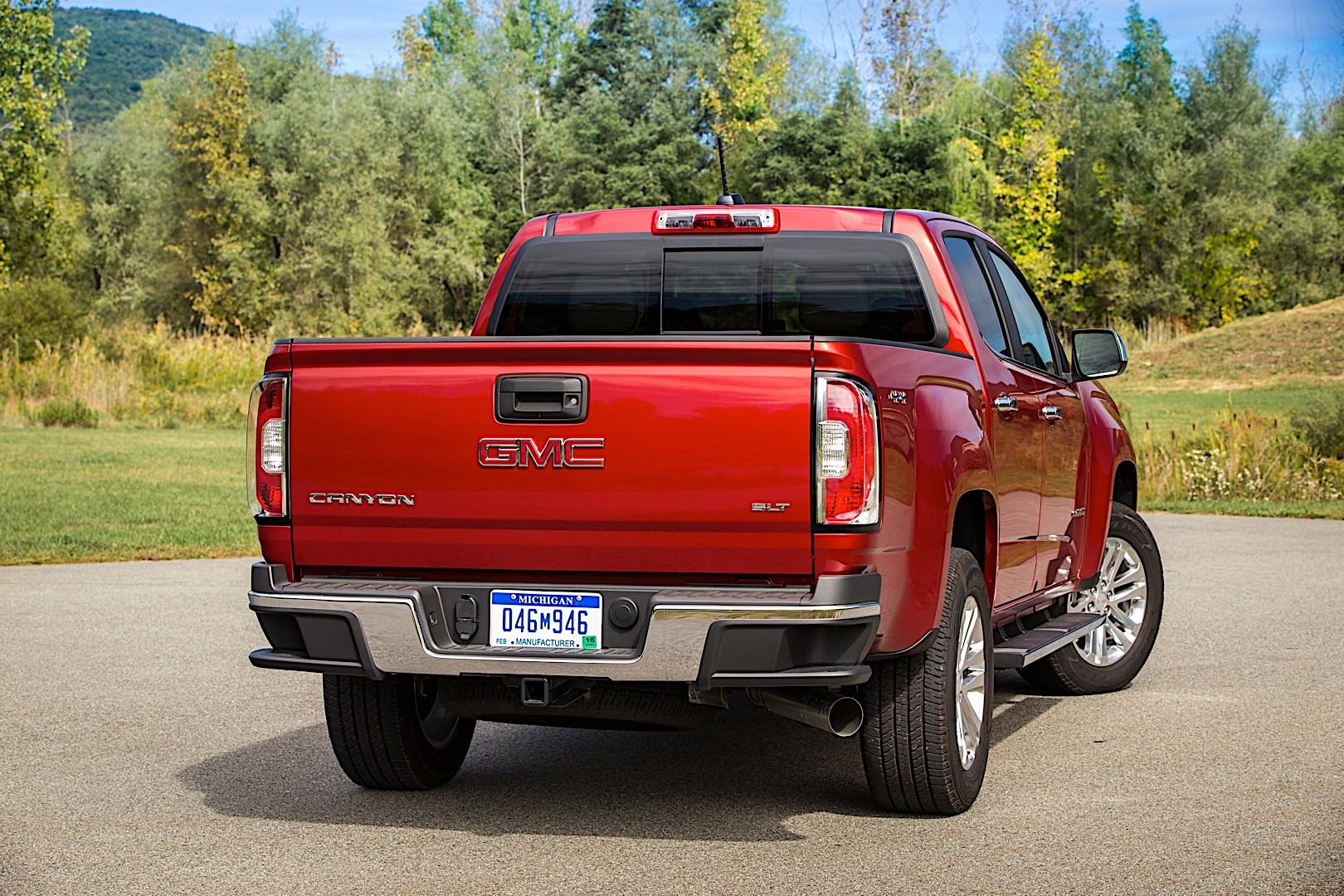 Gmc Canyon Crew Cab photo 13