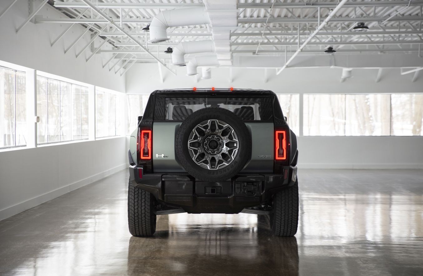 Gmc Hummer Ev Suv photo 14