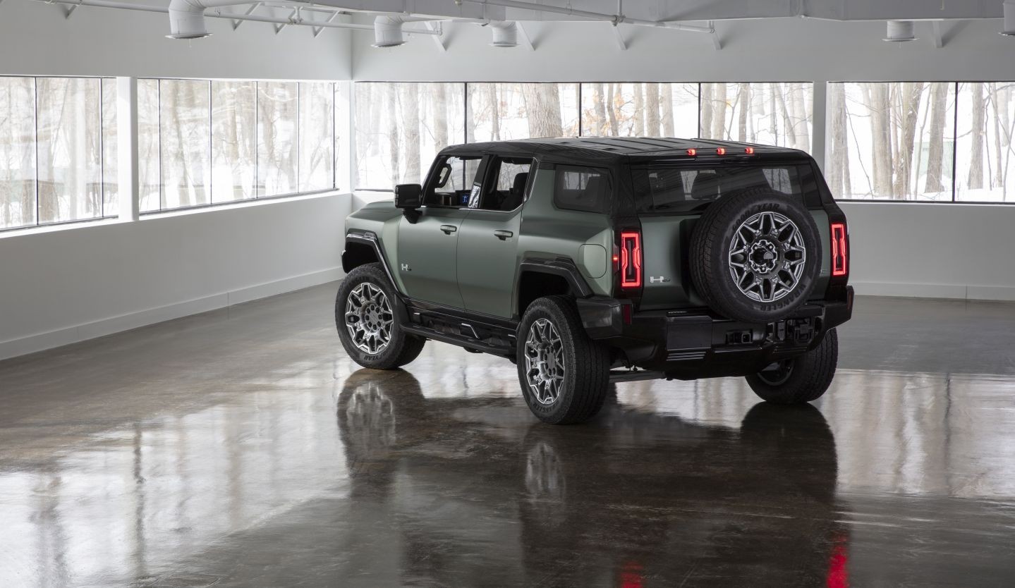Gmc Hummer Ev Suv photo 16