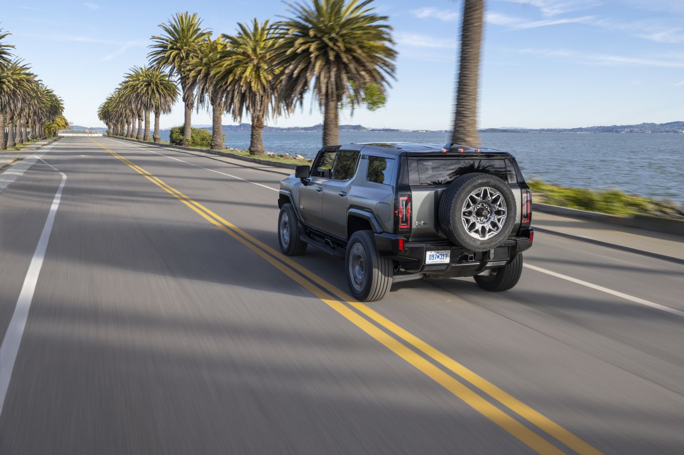 Gmc Hummer Ev Suv photo 31