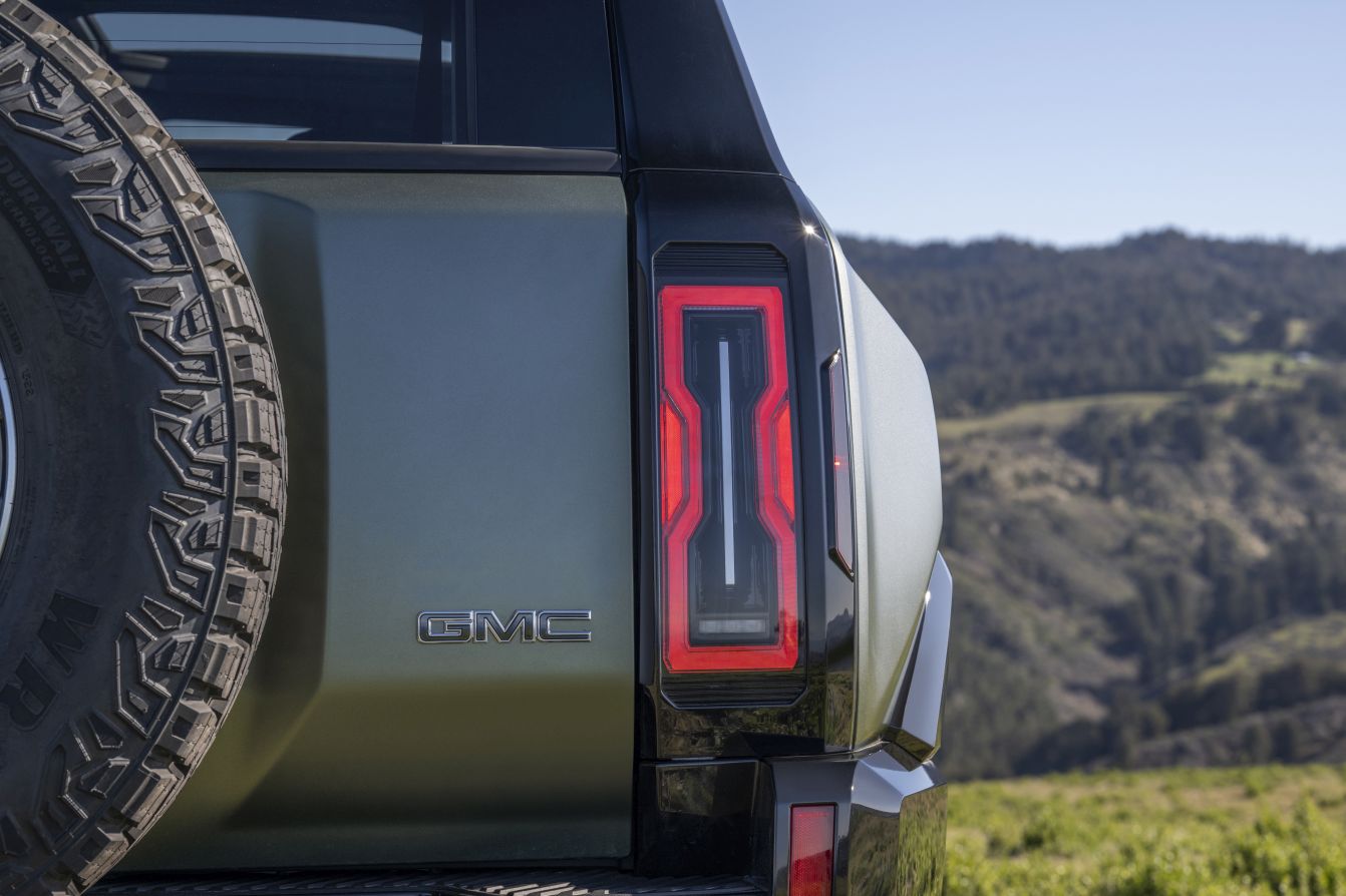 Gmc Hummer Ev Suv photo 43