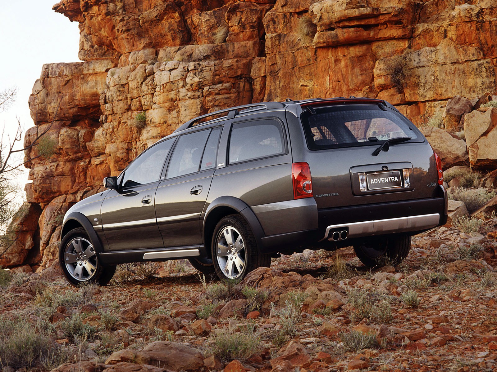 Holden Adventra photo 10