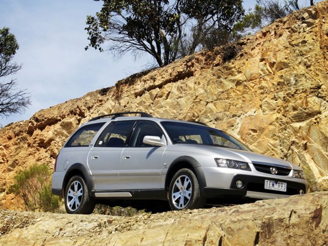 Holden Adventra photo 25