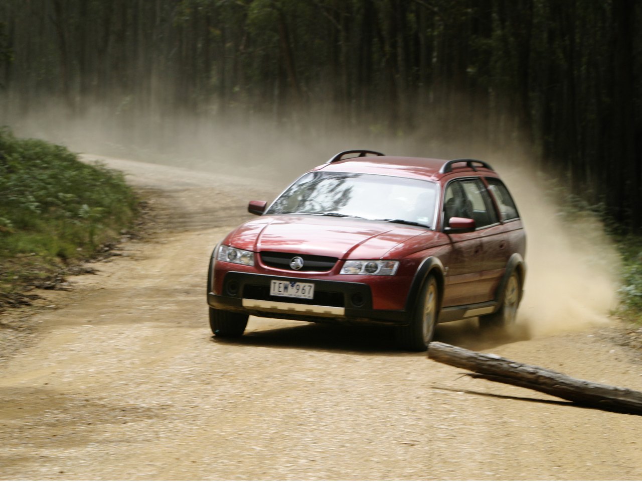 Holden Adventra photo 38