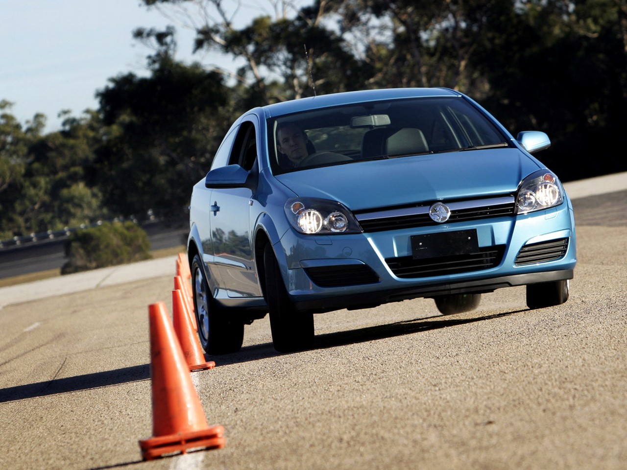Holden Astra 3 Doors photo 24