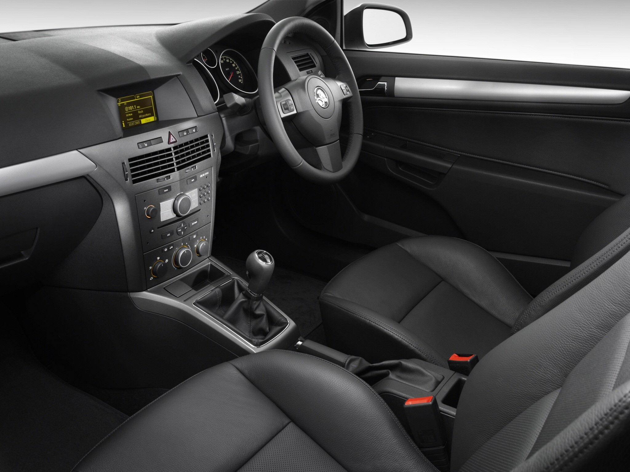 Holden Astra 3 Doors photo 32