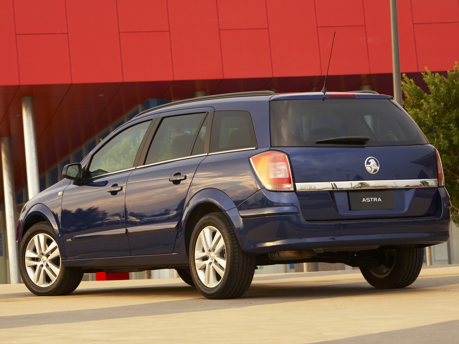 Holden Astra Caravan photo 13