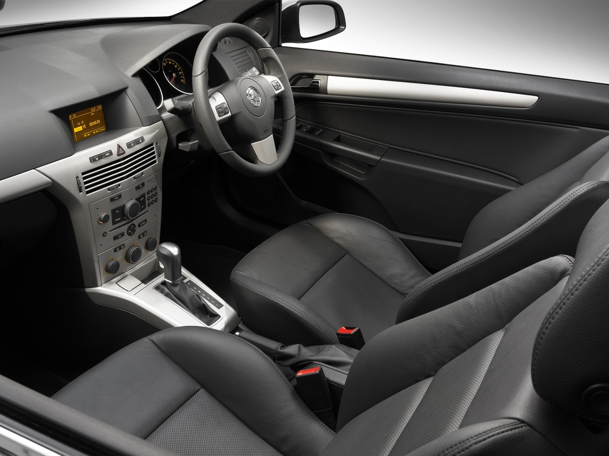 Holden Astra Twintop photo 19