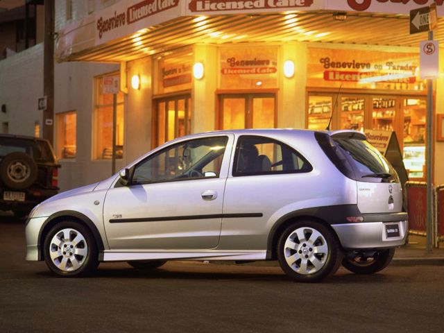 Holden Barina 3 Doors photo 10