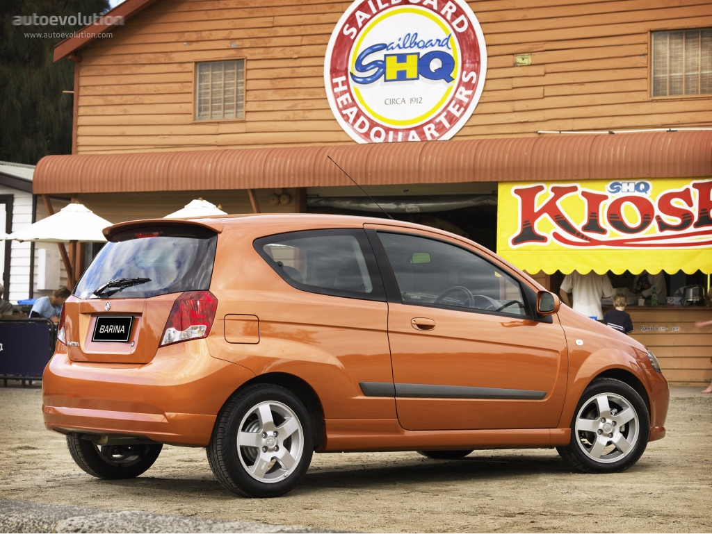 Holden Barina 3 Doors photo 3