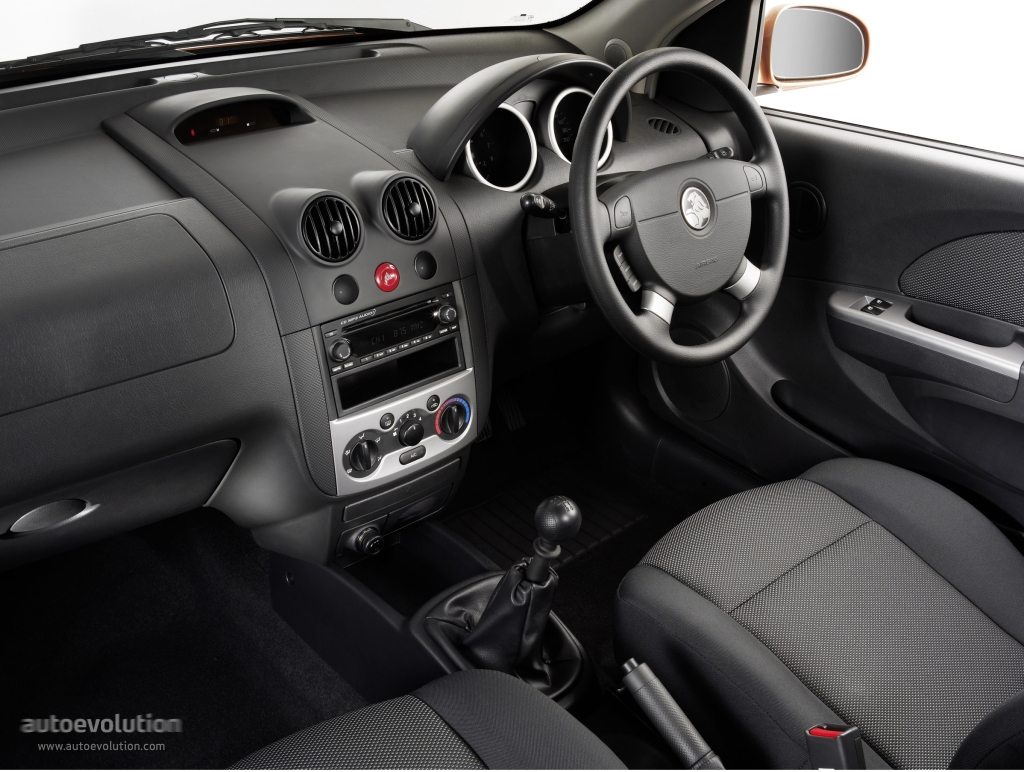 Holden Barina 3 Doors photo 5