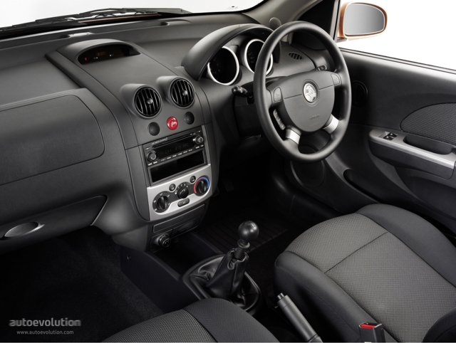 Holden Barina 3 Doors photo 5