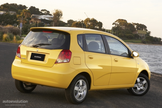 Holden Barina 5 Doors Foto 4