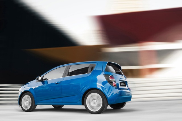 Holden Barina 5 Doors foto 2