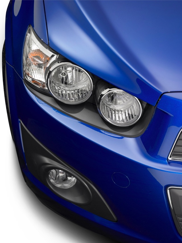 Holden Barina 5 Doors foto 4