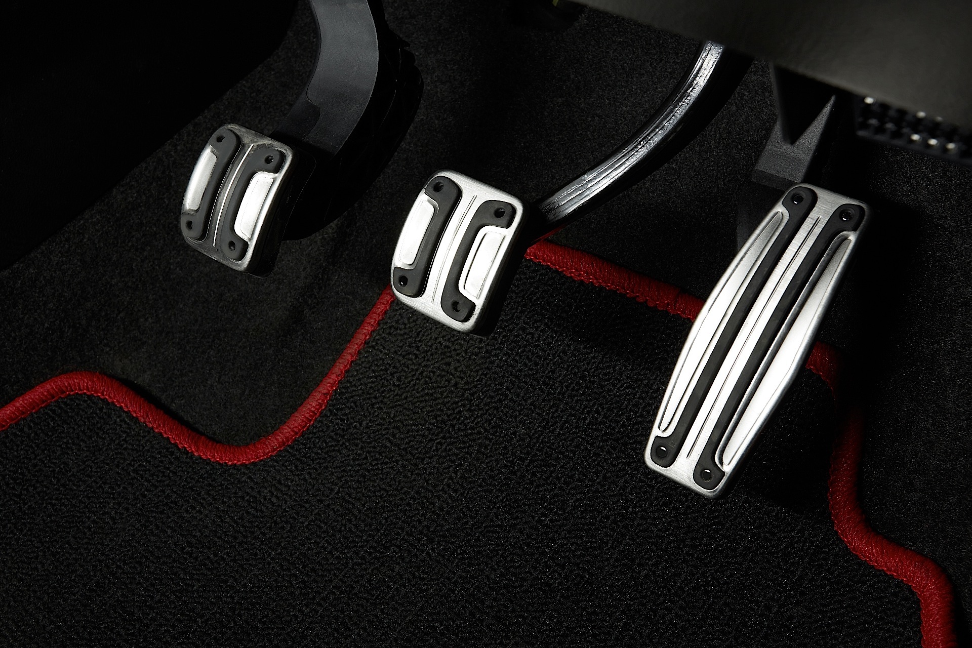 Holden Barina Rs photo 21