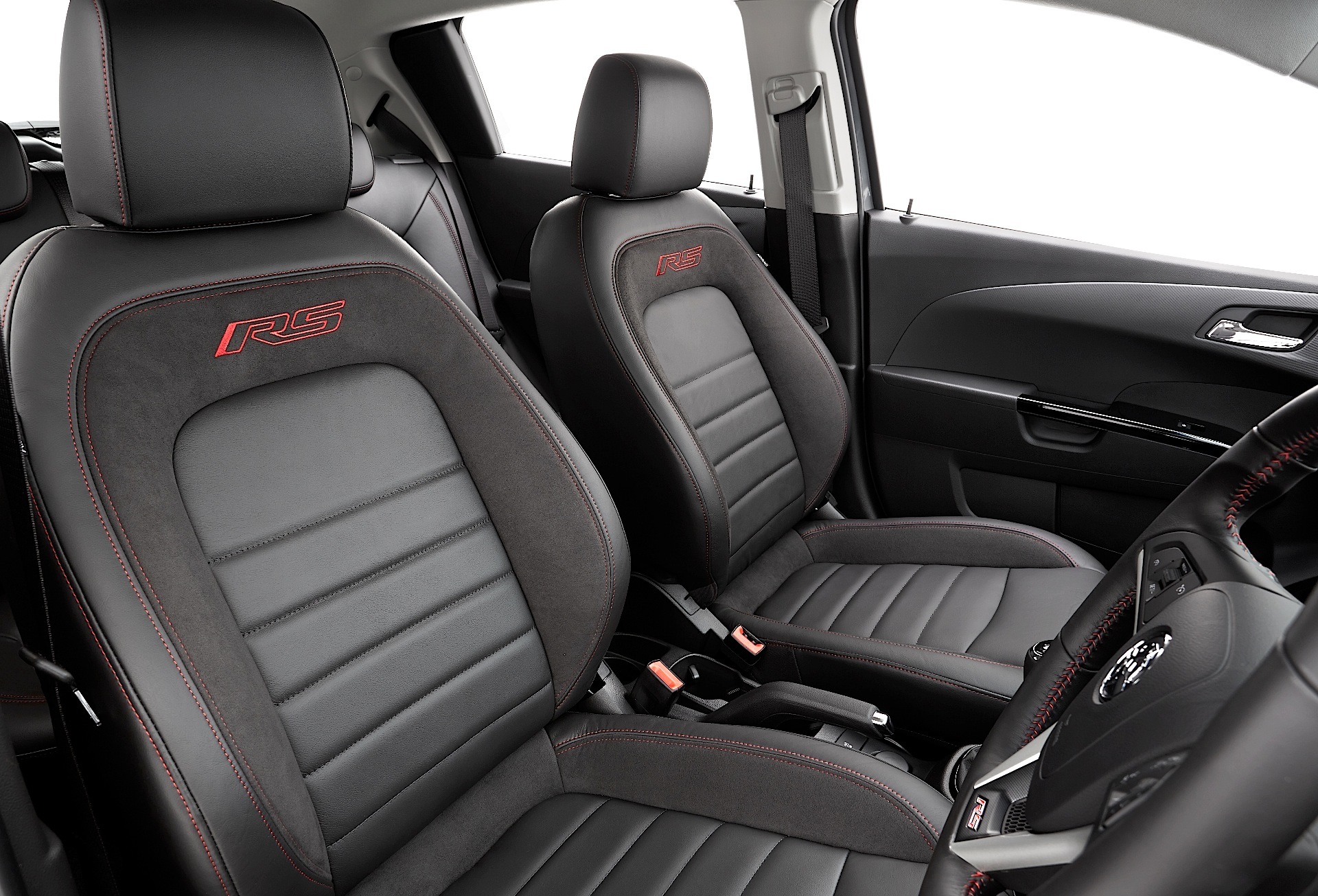 Holden Barina Rs photo 23