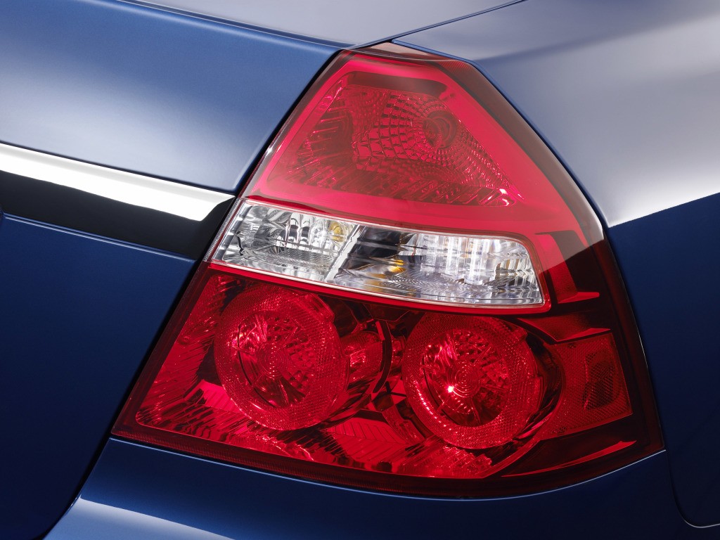 Holden Barina Sedan photo 12