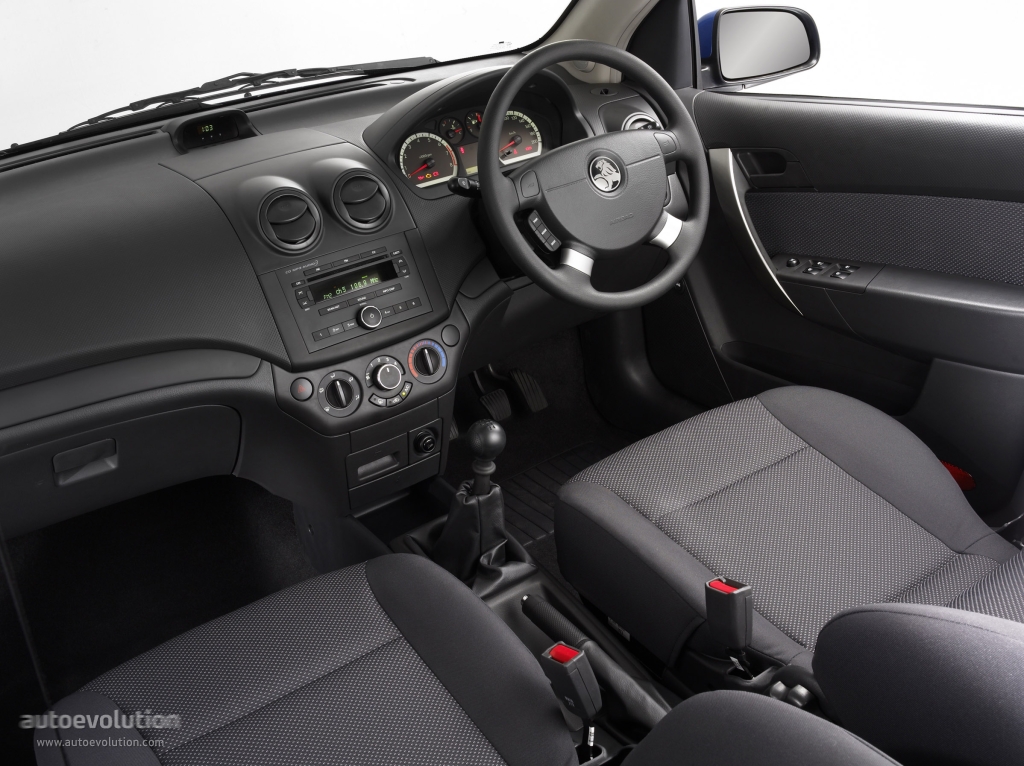 Holden Barina Sedan photo 15