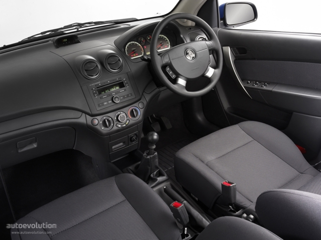Holden Barina Sedan photo 15