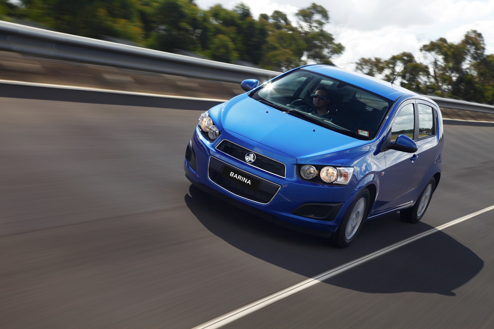 Holden Barina Spark photo 3