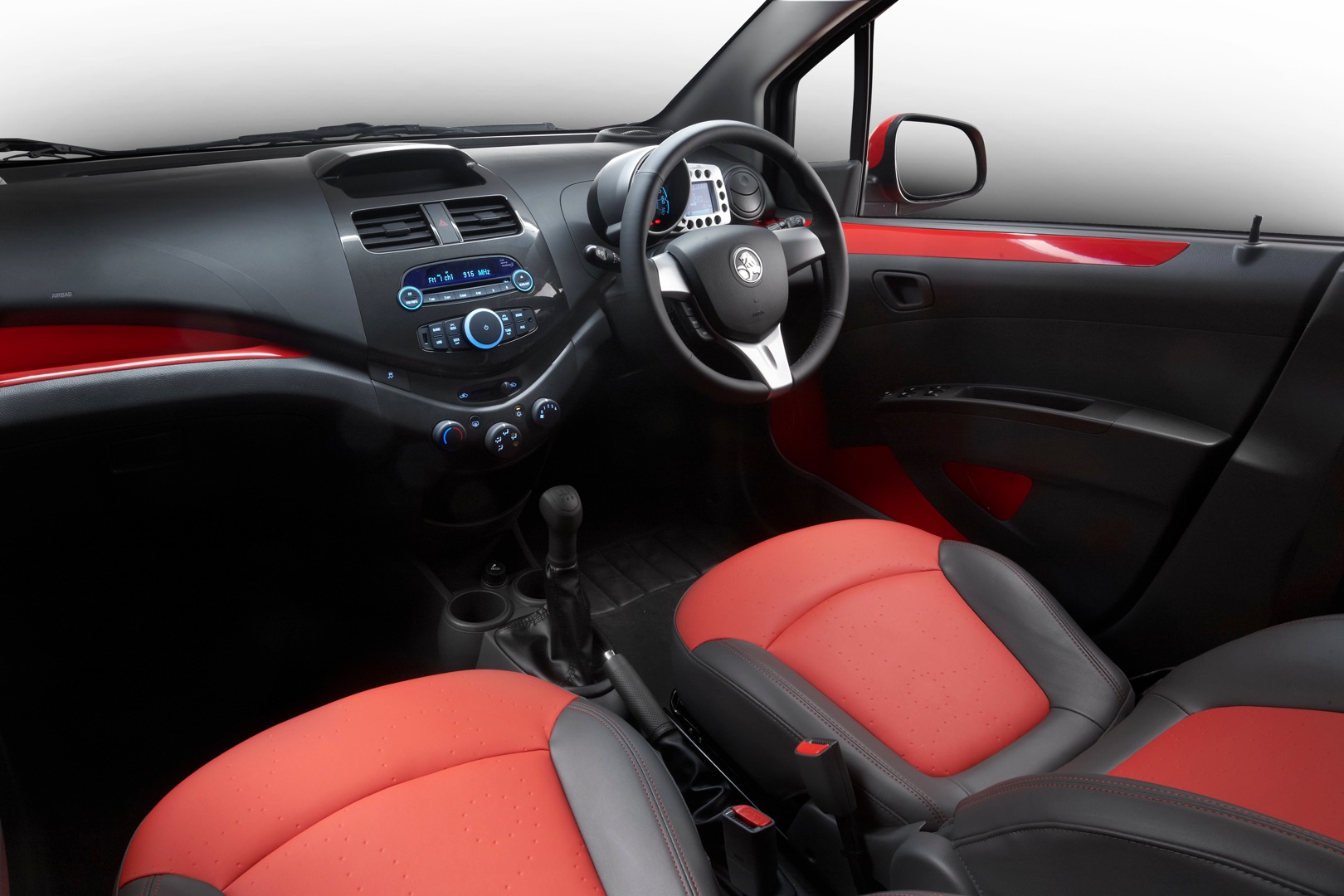 Holden Barina Spark photo 27