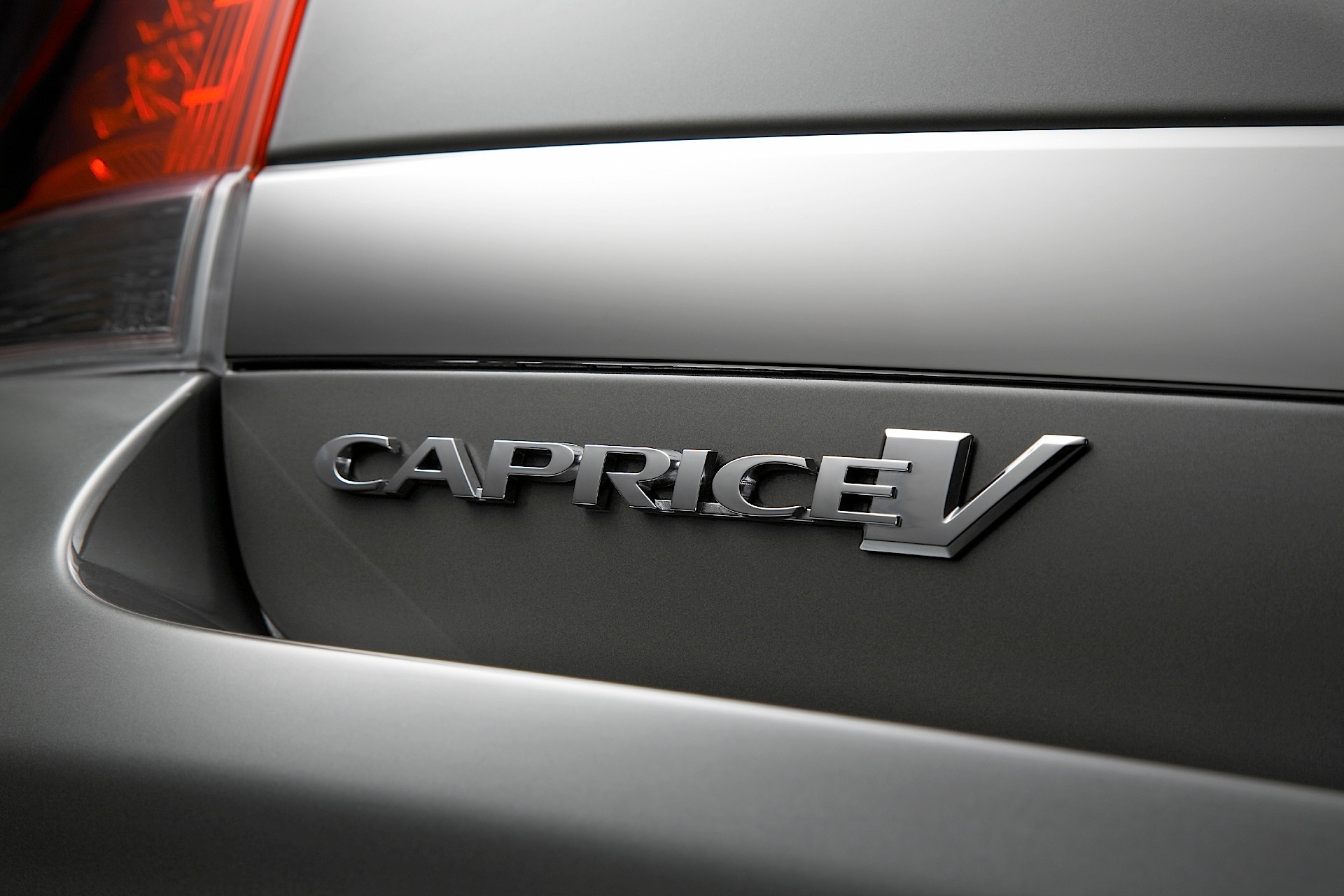 Holden Caprice/Statesman photo 12