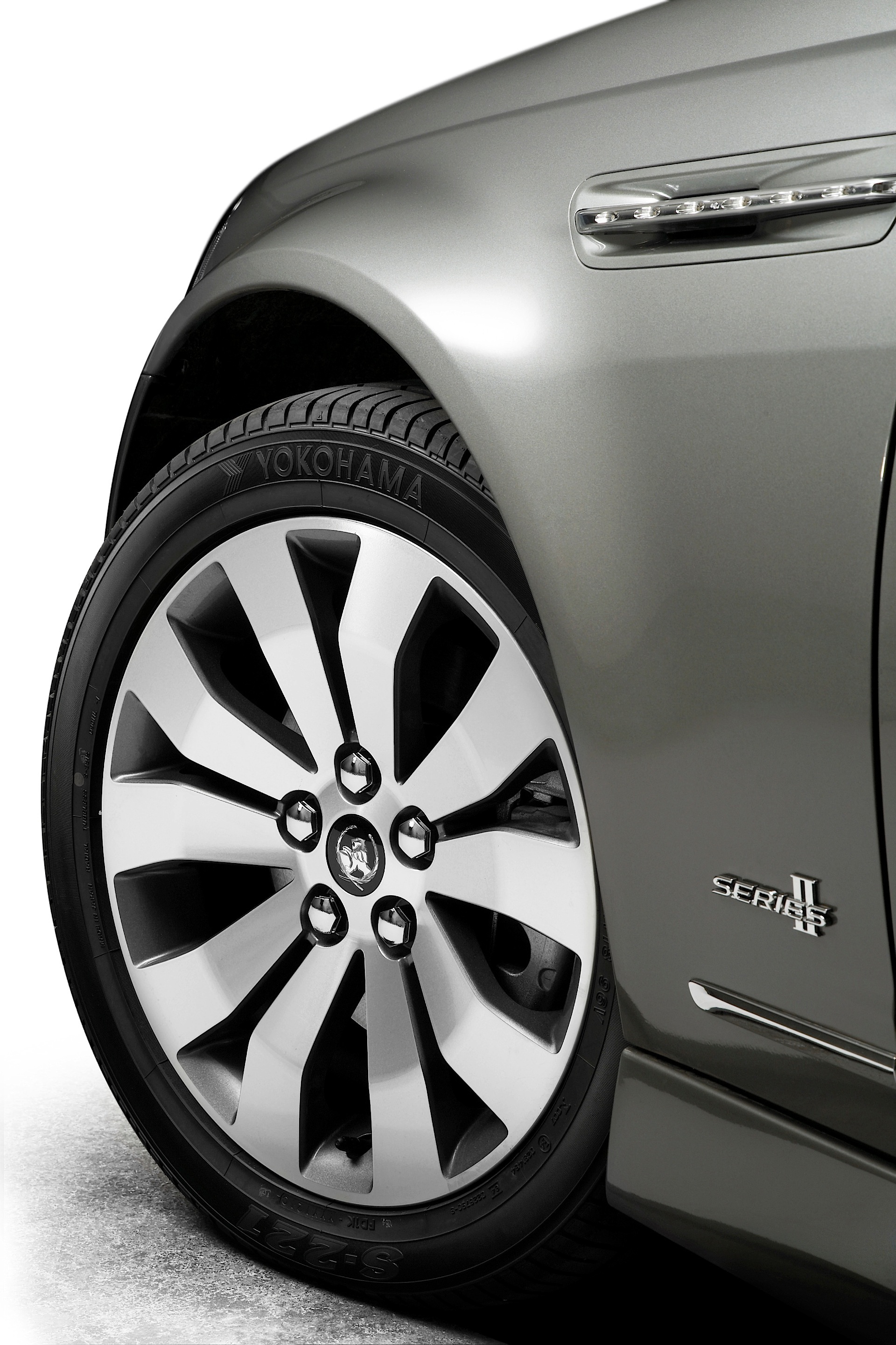 Holden Caprice/Statesman photo 14