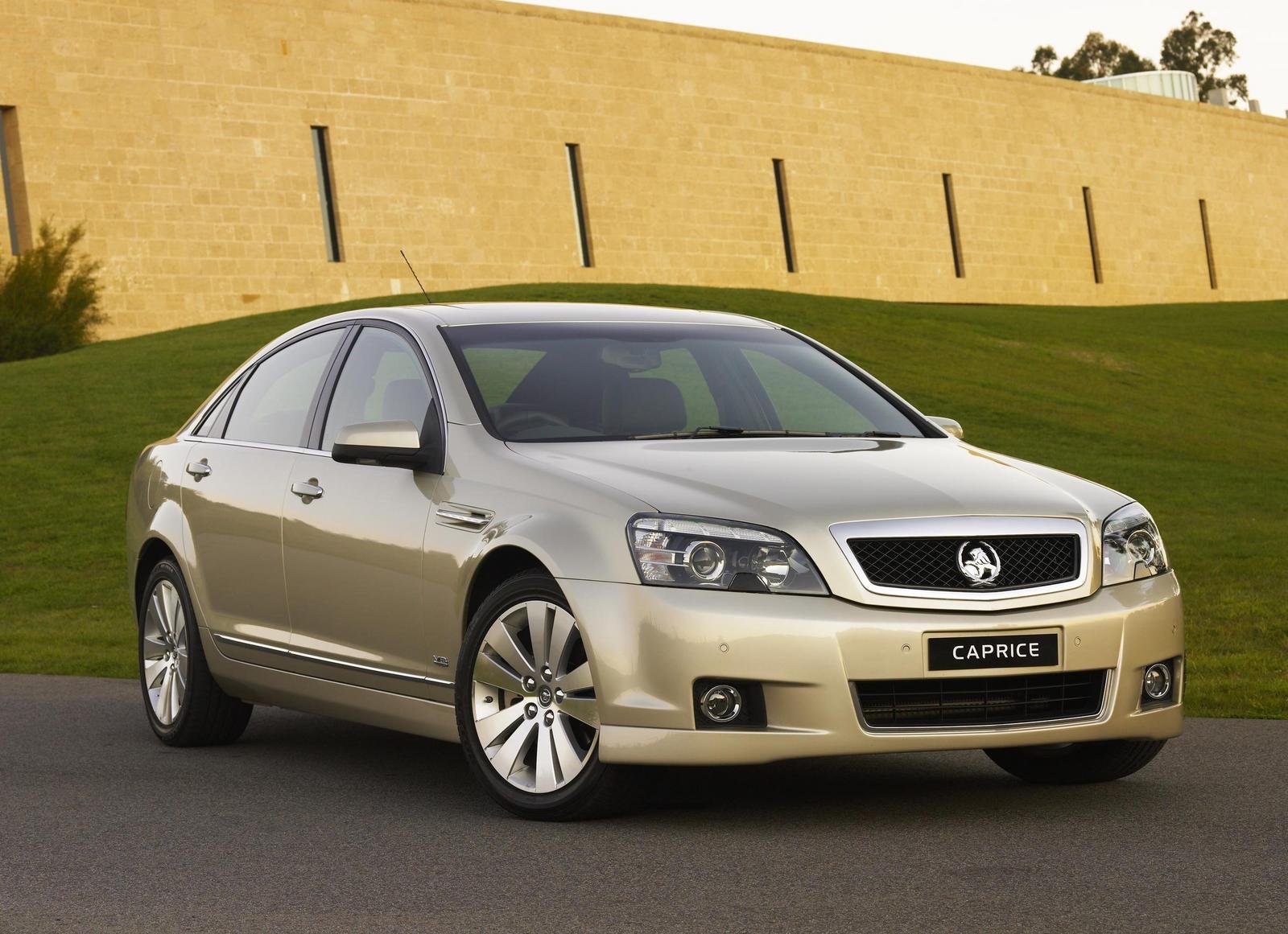 Holden Caprice/Statesman photo 7