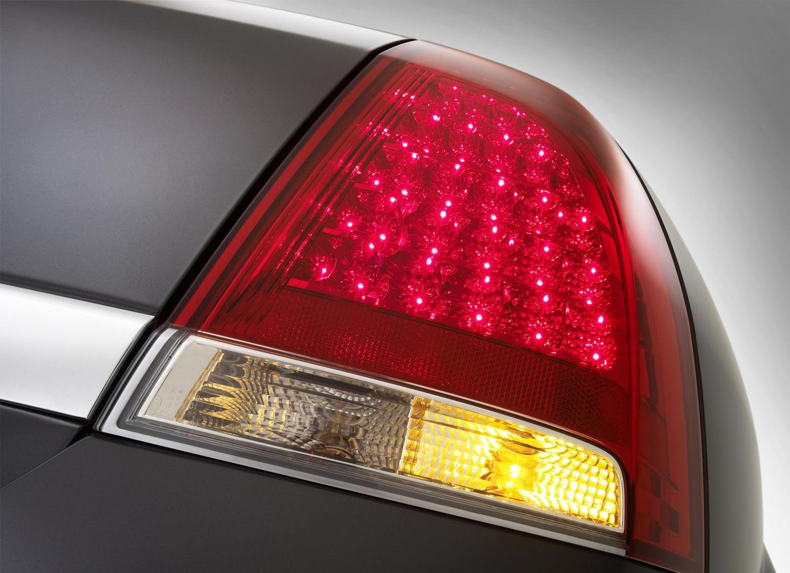 Holden Caprice/Statesman photo 24