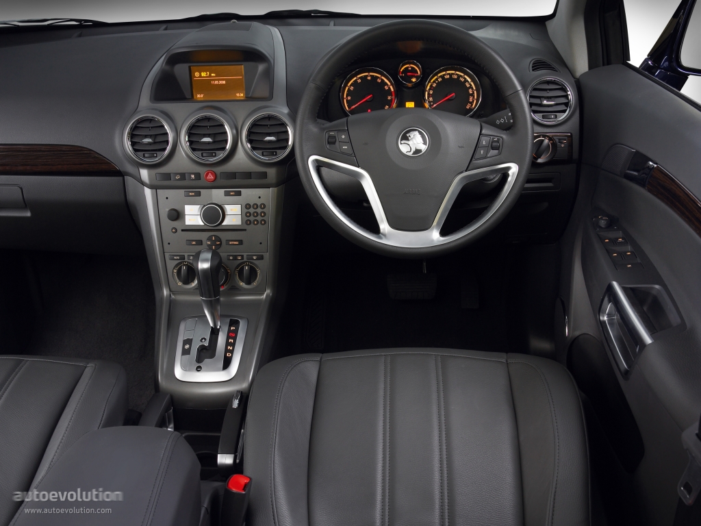 Holden Captiva Maxx photo 8