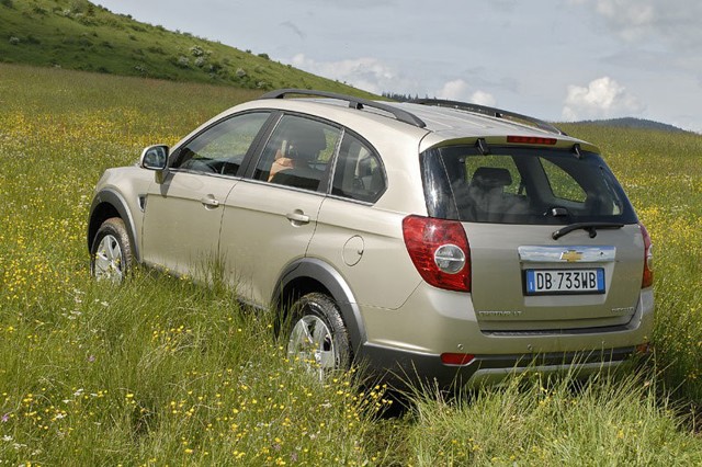 Holden Captiva photo 23