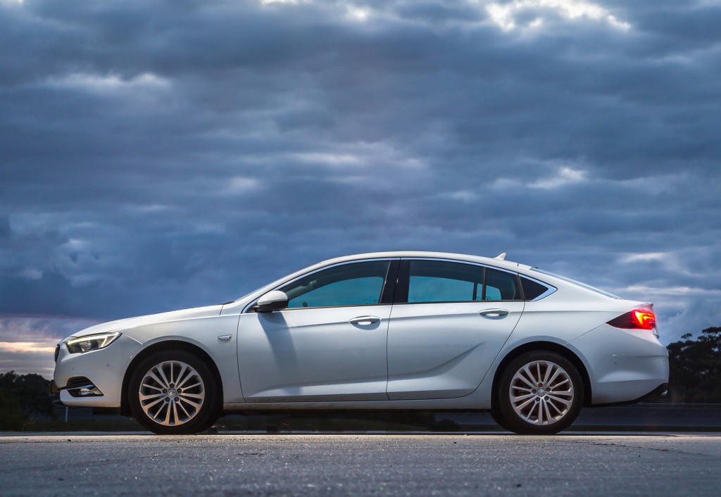 Holden Commodore Sedan photo 8