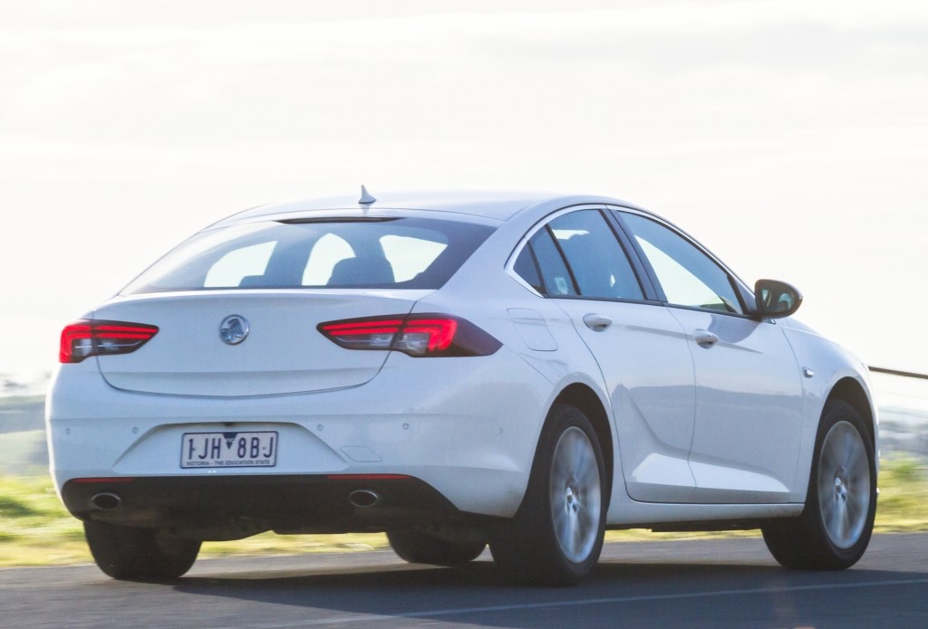 Holden Commodore Sedan photo 11
