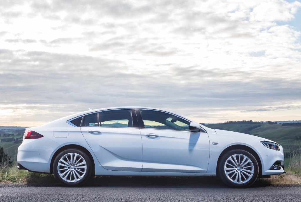 Holden Commodore Sedan photo 16