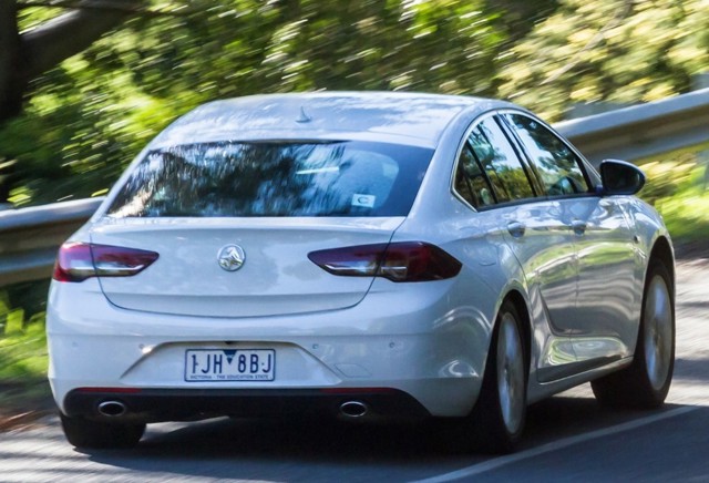 Holden Commodore Sedan photo 18