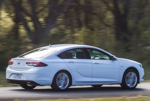 Holden Commodore Sedan photo 20
