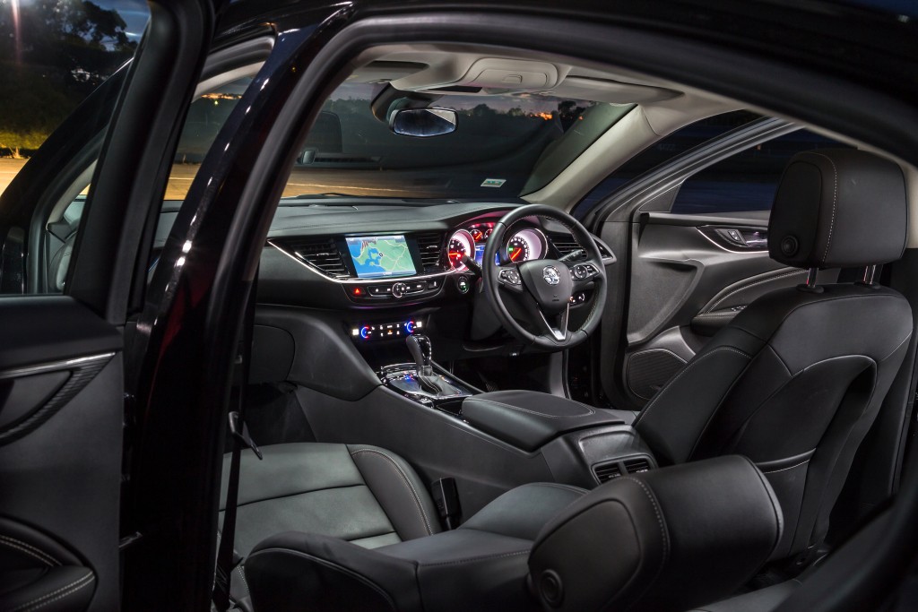 Holden Commodore Sedan photo 27