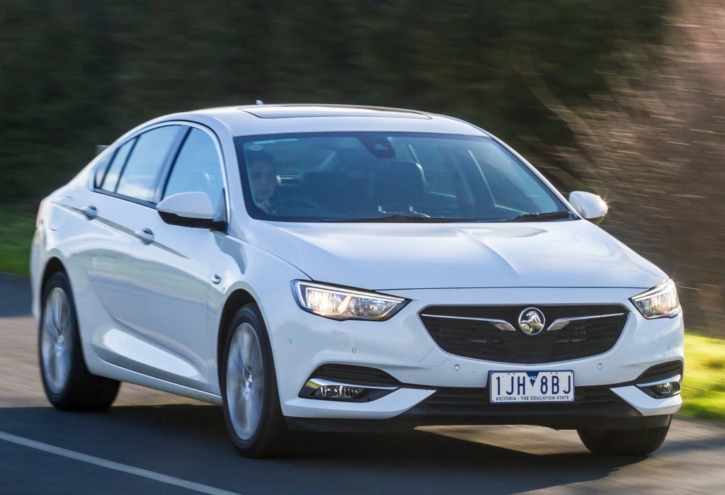 Holden Commodore Sedan photo 3