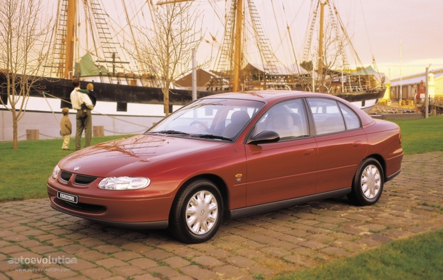 HOLDEN Commodore Sedan