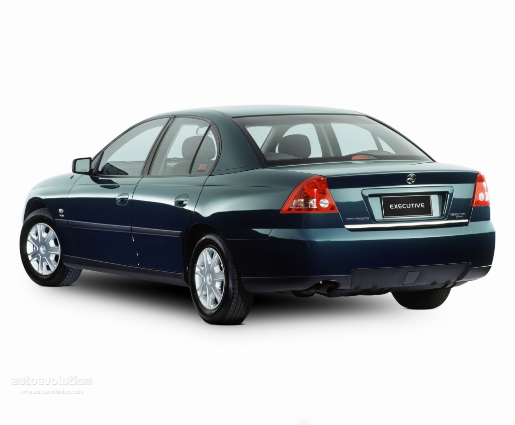Holden Commodore Sedan photo 3